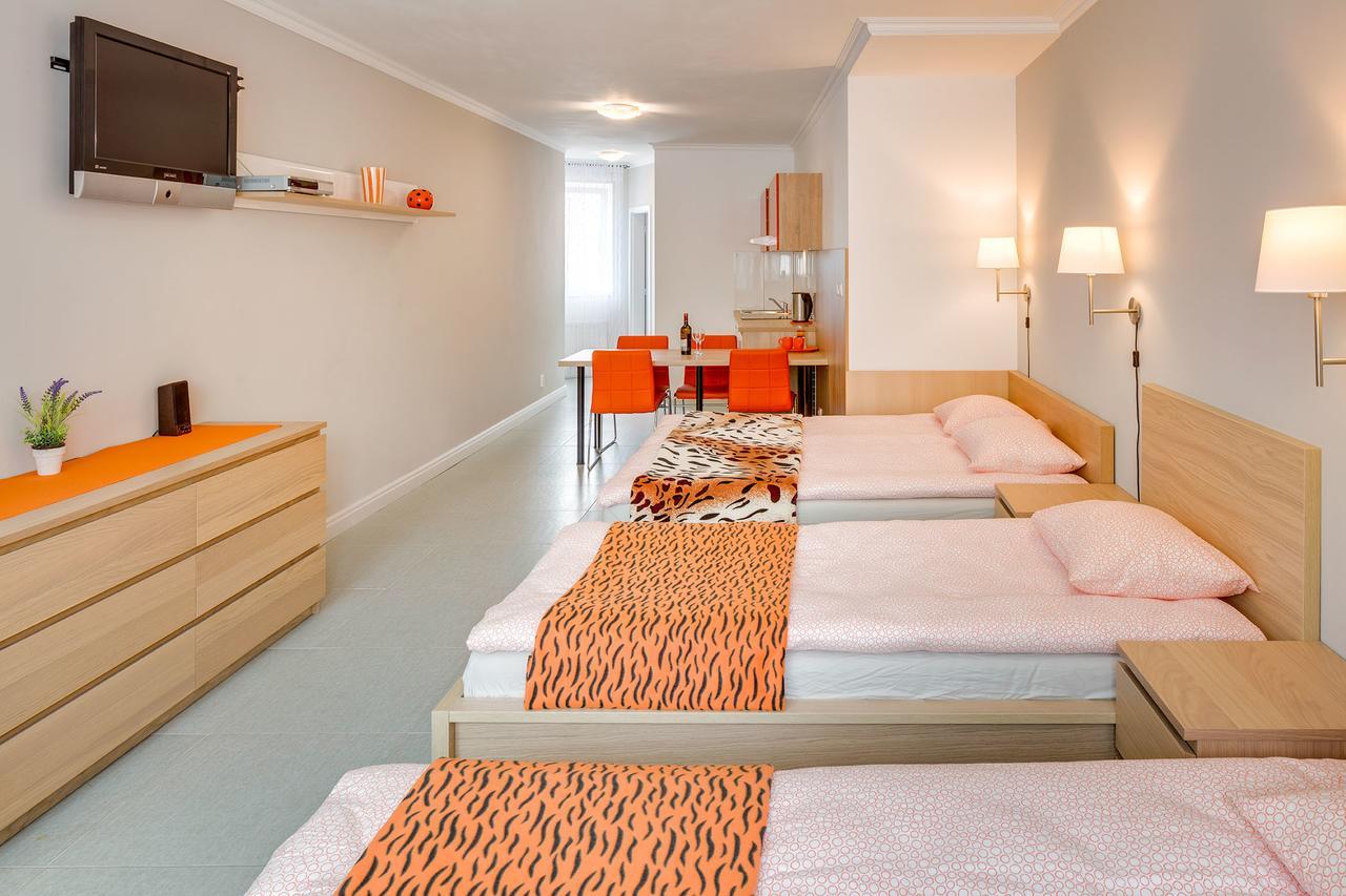 Apartements Studio 964 Líbeznice المظهر الخارجي الصورة